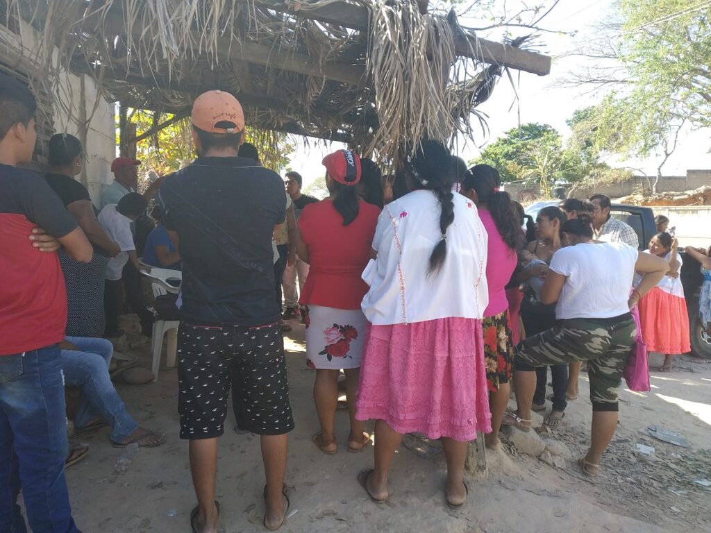 AYUTLA Padres de familia reunidos
