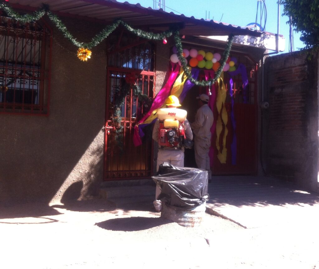 PRINCIPAL Calle Zapata de Marquelia con caso probable (1)