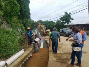astudillo agua zihuatanejo (2)