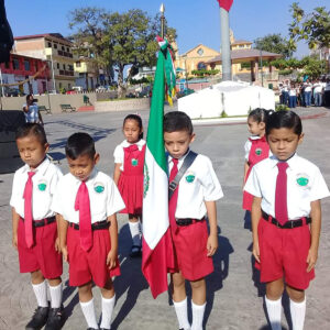 AYUTLA Parada Cívica en la explanada
