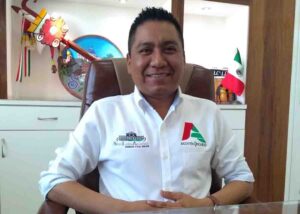 PRINCIPAL EL ALCALDE AGUSTIN RICARDO MORALES (2)