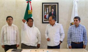 PRINCIPAL Juan Fermín Zúñiga Trujillo, en su toma de protesta