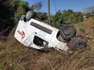 ROJA LA CAMIONETA (1)