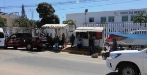 ROJA Los policías de la UPOEG