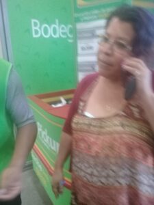 ROJA Simona Mandujano García gerente de Aurrera