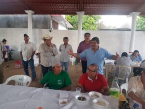 SAN LUIS JAVIER HERNANDEZ CAMPOS CON ALGUNOS GANADEROS (1)