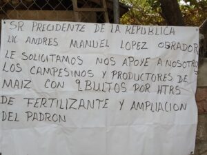 AYUTLA Manta pidiendo fertilizante