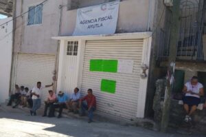AYUTLA Oficinas de finanzas tomadas