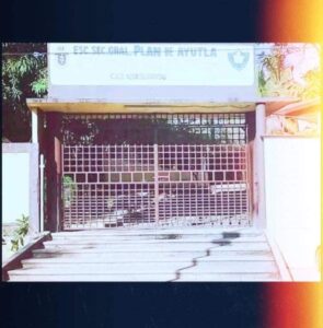 AYUTLA Suspenden clases en secundaria