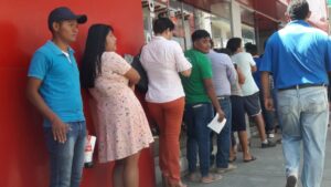 OME Esperando en el banco