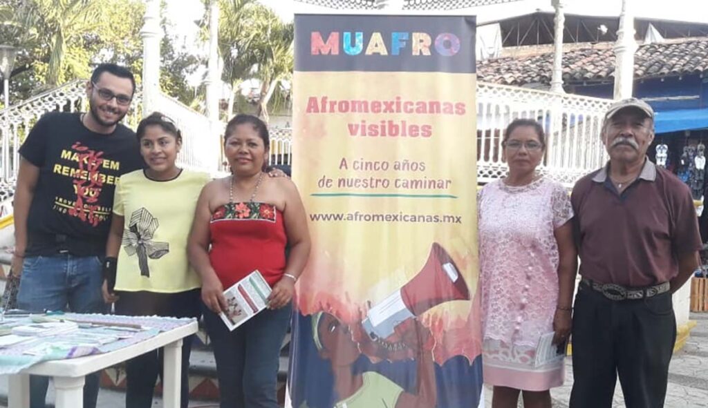 OME Muafro en el zócalo.