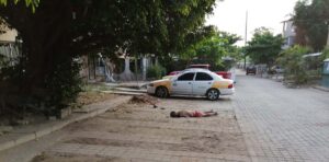 ROJA MUERTO A GOLPES