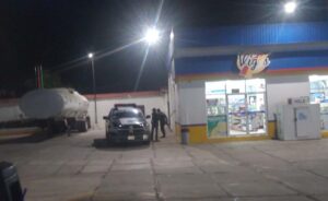 ROJA Se encontraban ingiriendo bebidas alcohólicas aun lado del Vigs (3)