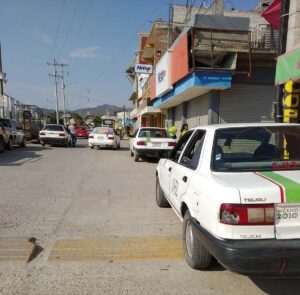 AYUTLA Tiendas cerradas