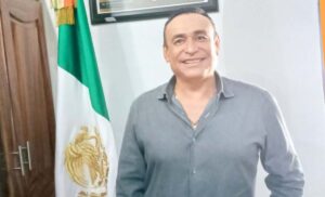 AZOYÚ JOSÉ EFRÉN LÓPEZ CORTÉS