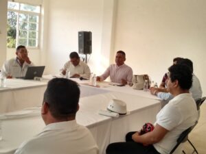 PRINCIPAL EL ALCALDE Y COMITE DE SALUD