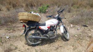 ROJA - La motocicleta