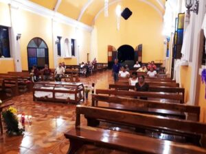 SAN LUIS LA VELACION EN LA CAPILLA DEL BARRIO DE LA VILLA (1)