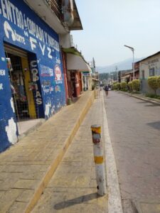 AYUTLA Comercios aledaños al Cereso