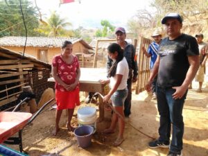 BOLETÍN SAN LUIS HABITANTES RECIBIENDO EL AGUA (1)