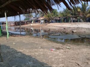 Marquelia Así luce el lugar ante las afectaciones del mar de fondo (2)