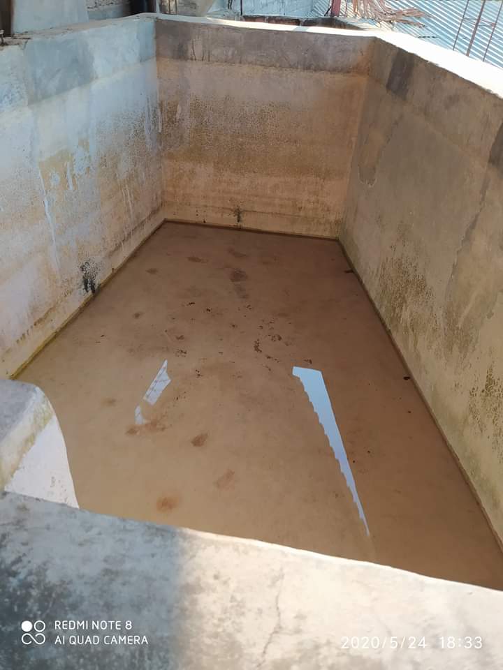 OME El Tanque de agua vacío