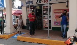 OME El personal del OXXO