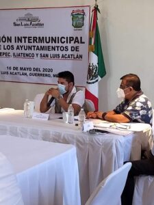 SAN LUIS EL SUBDELEGADO DE TRANSPORTES ANUNCIANDO LA REANUDACIÓN DEL SERVICIO
