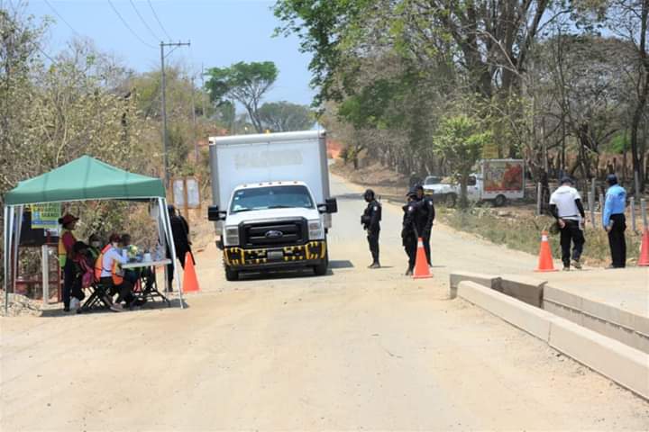 SAN LUIS EMPLEADOS EN LOS FILTROS SANITARIOS (2)