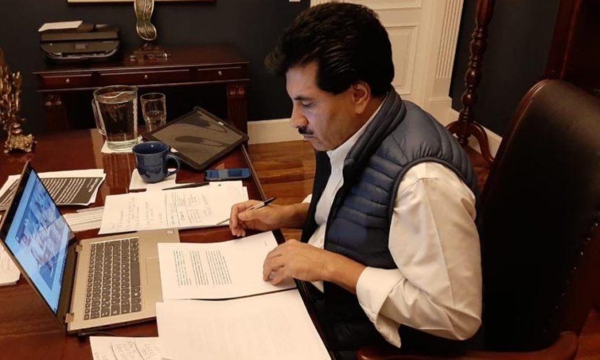 NACIONAL SENADOR DEJA MC Y SE VA A MORENA