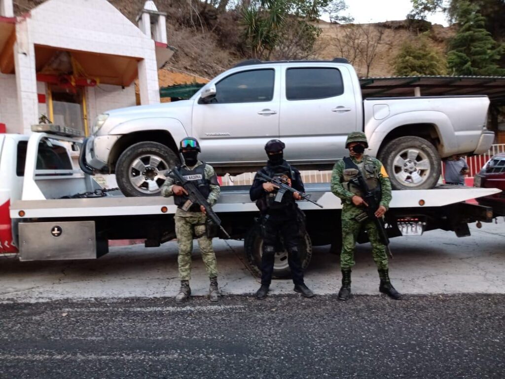 ROJA INCAUTAN AUTOS Y DROGA 2