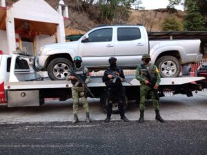 ROJA INCAUTAN AUTOS Y DROGA 2
