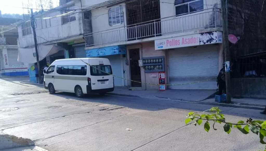 ROJA MATAN A PASAJERO Y LEVANTAN A CHOFER