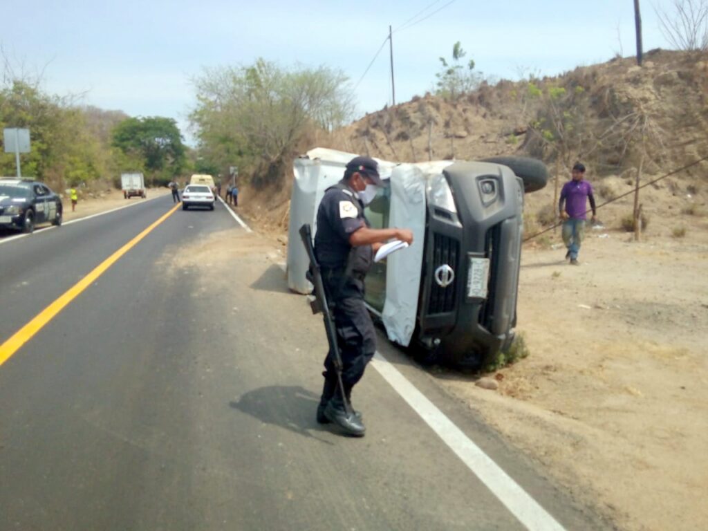 ROJA UNIDAD VOLCADA