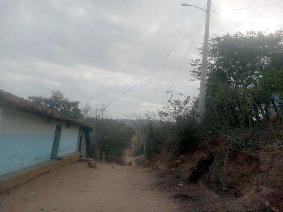 CUAUTEPEC POSTE FRENTE A LA VIVIENDA