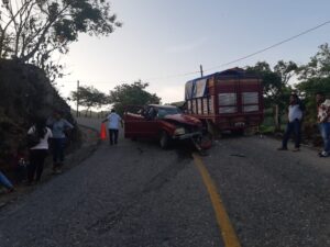 ROJA LAS UNIDADES ACCIDENTADAS (1)