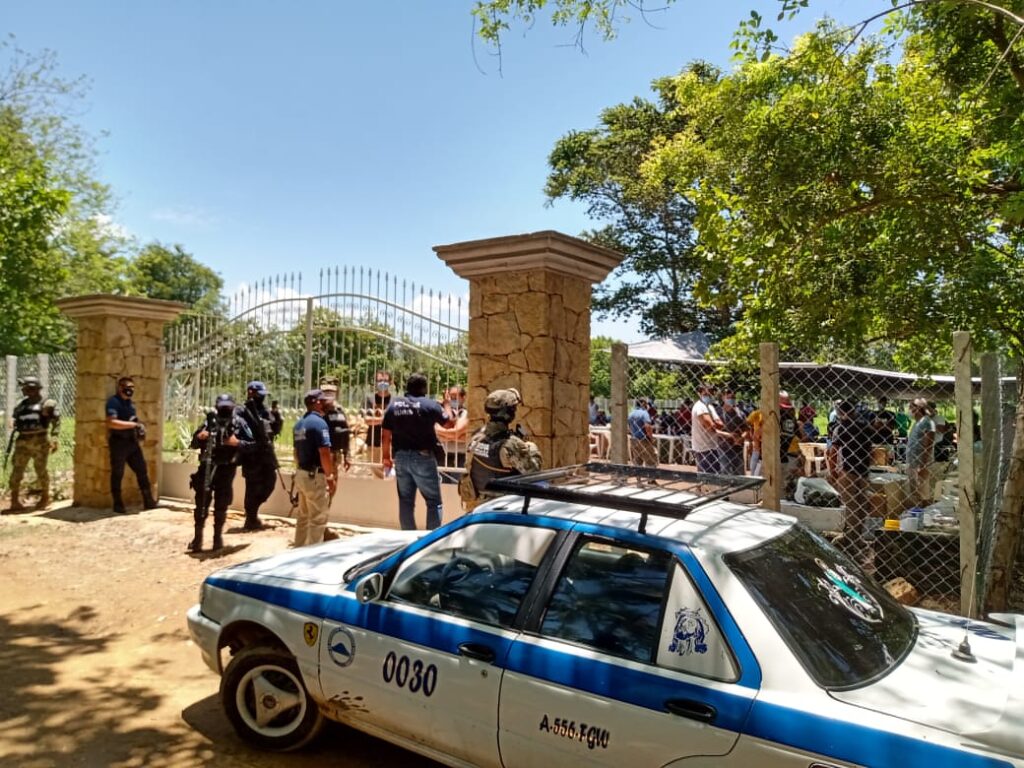 SAN LUIS AUTORIDADES INTERACTUANDO CON LOS ORGANIZADORES (1)