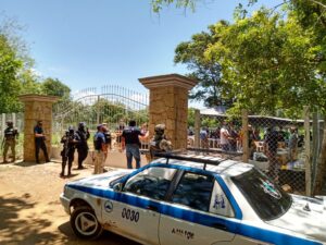 SAN LUIS AUTORIDADES INTERACTUANDO CON LOS ORGANIZADORES (1)