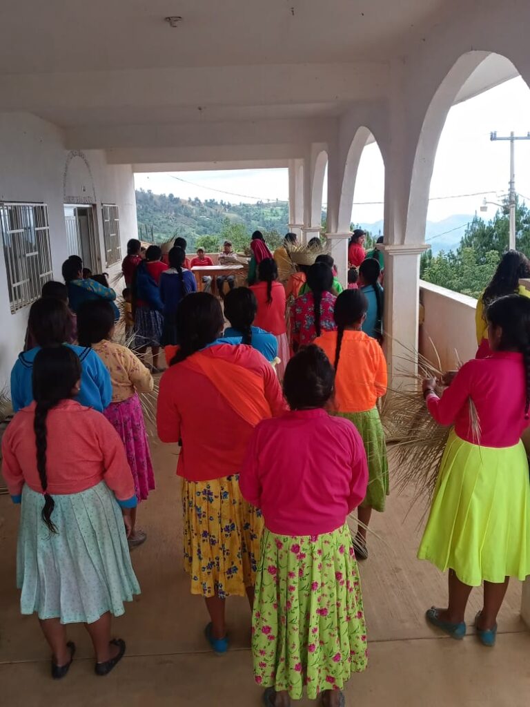 SAN LUIS COMUNIDADES EN REUNION (2)