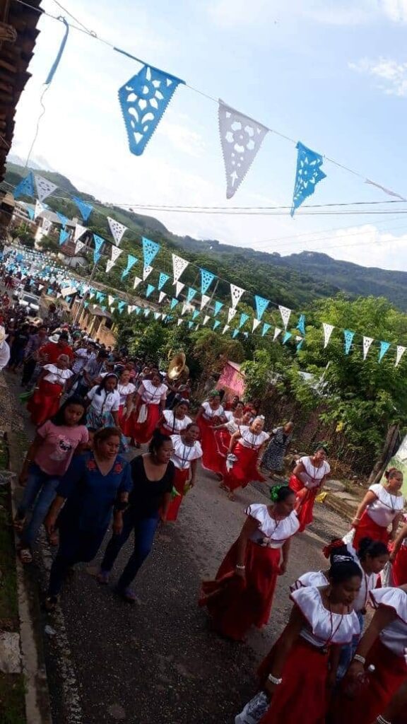 SAN LUIS Inicio de los festejos en Jolotichán (2)