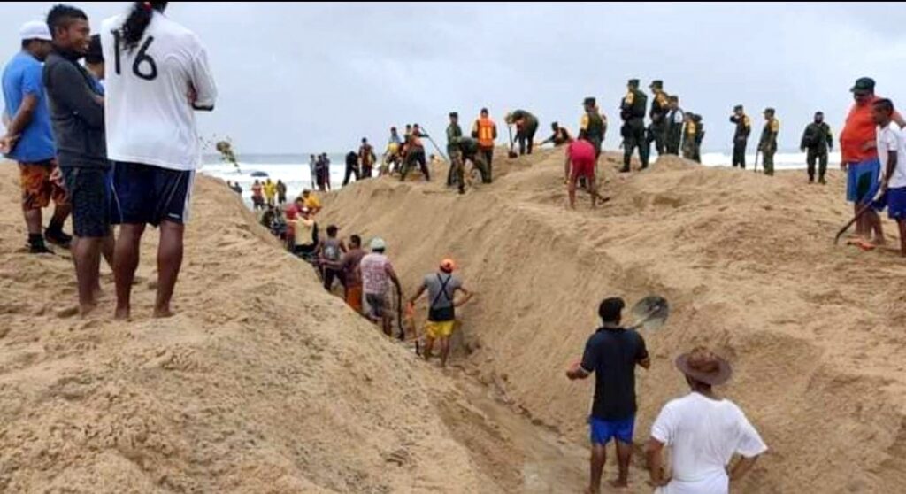 CRUZ GRANDE APERTURA DE LA BARRA DE PICO DEL MONTE