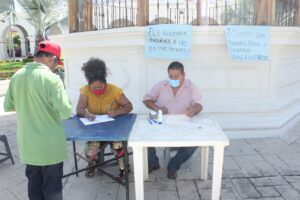 AZOYÚ CIUDADANOS PARTICIPANDO EN LA CONSULTA PARA ENJUICIAR A LOS EX PRESIDENTES (3)