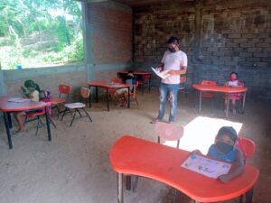 COPALA ALUMNOS RECIBIENDO SU EDUCACIÓN PRIMARIA