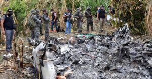 ROJA AVION ROBADO SE ESTRELLA EN GUATEMALA