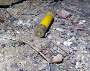 ROJA CASQUILLO ENCONTRADO EN EL LUGAR DE LOS HECHOS