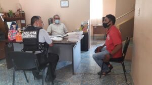 ROJA Jorge Ramírez en la oficina de Derechos Humanos