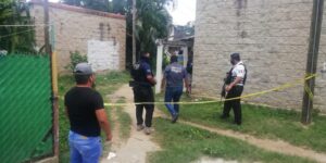 ROJA LUGAR DONDE LA ENTERRÓ