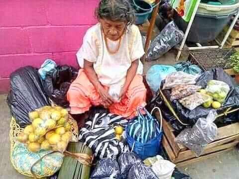 AYUTLA COMERCIANTE INDÍGENA