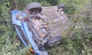 ROJA AUTO VOLCADO