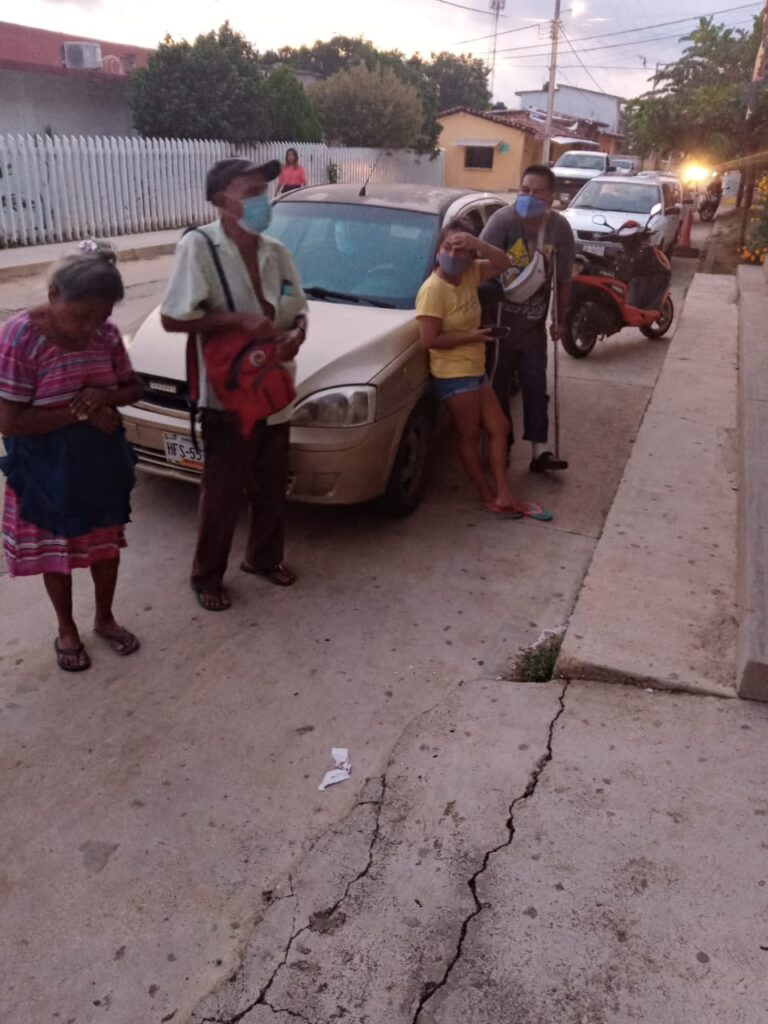 ROJA El conductor de la unidad y el vehículo (2)